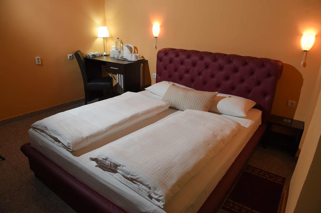 Apartment Inn Rooms Novi Sad Bilik gambar