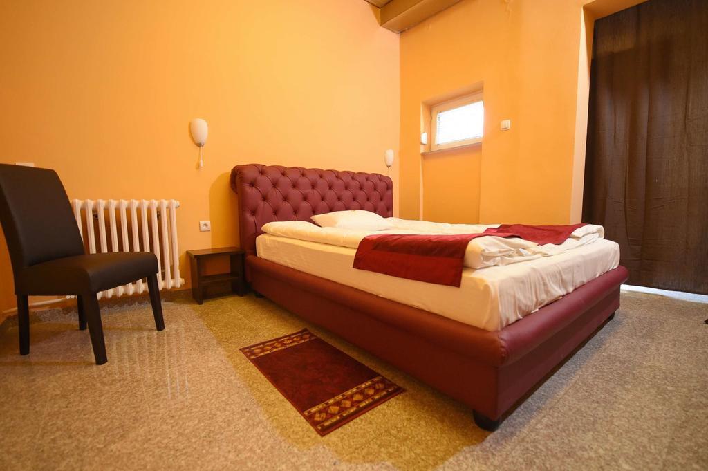 Apartment Inn Rooms Novi Sad Bilik gambar