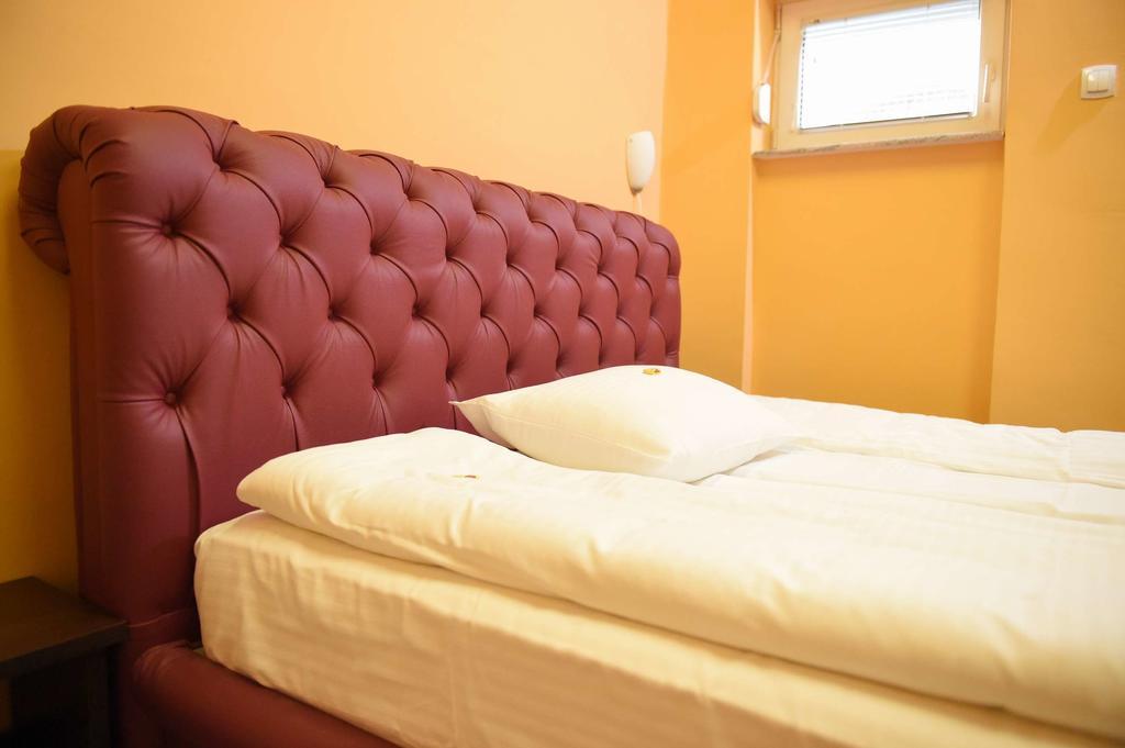 Apartment Inn Rooms Novi Sad Bilik gambar
