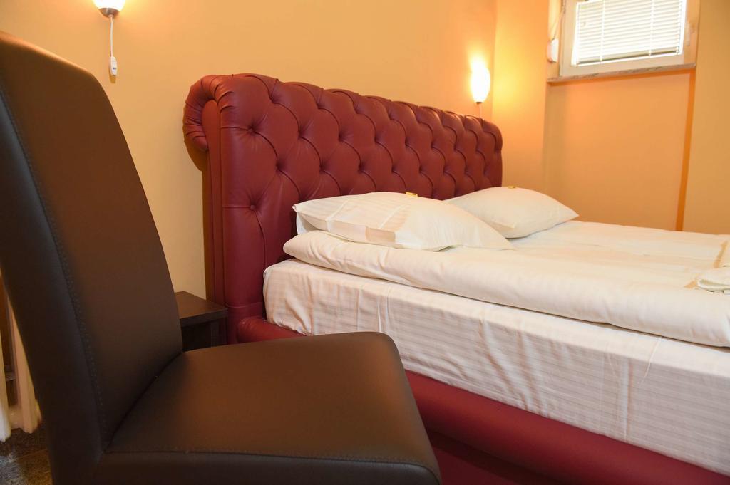 Apartment Inn Rooms Novi Sad Bilik gambar