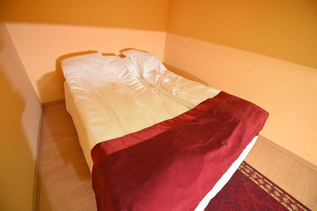 Apartment Inn Rooms Novi Sad Bilik gambar